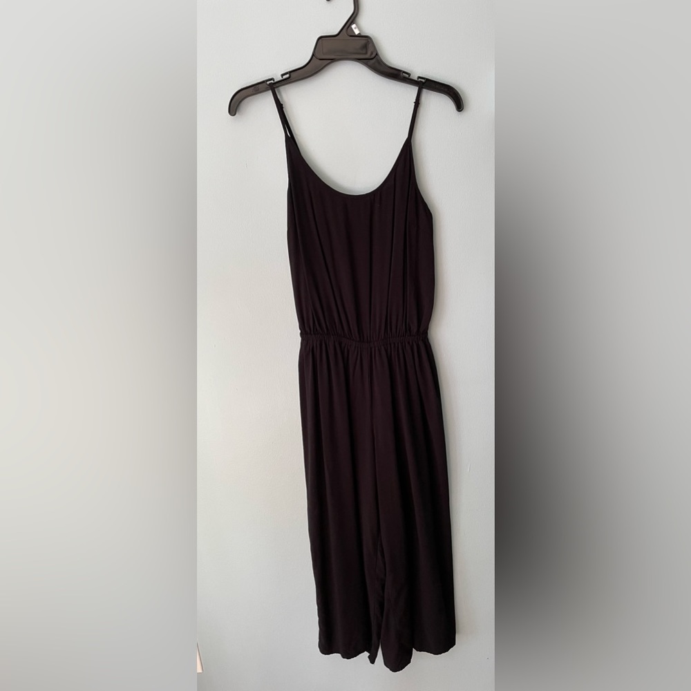 Gap brand woman’s black spaghetti strapped jumpsuit